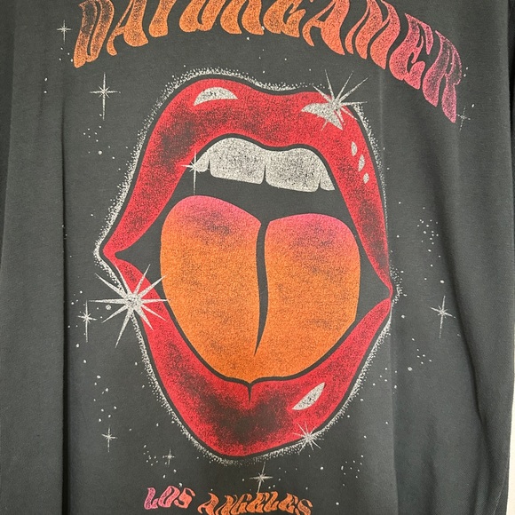 Daydreamer Women's Tongue Weekend Graphic Tee - Picture 5 of 5